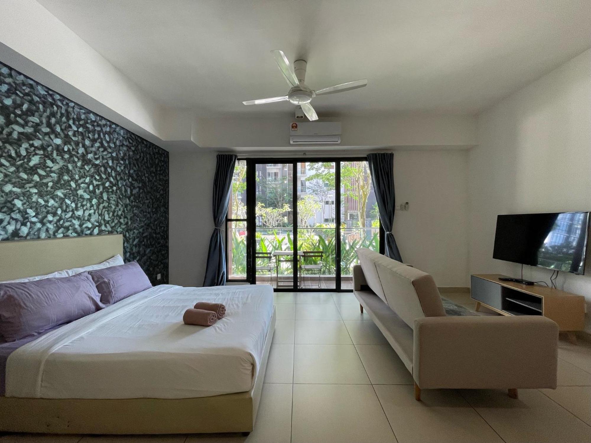 Midhill By Aurorahomes Apartment
