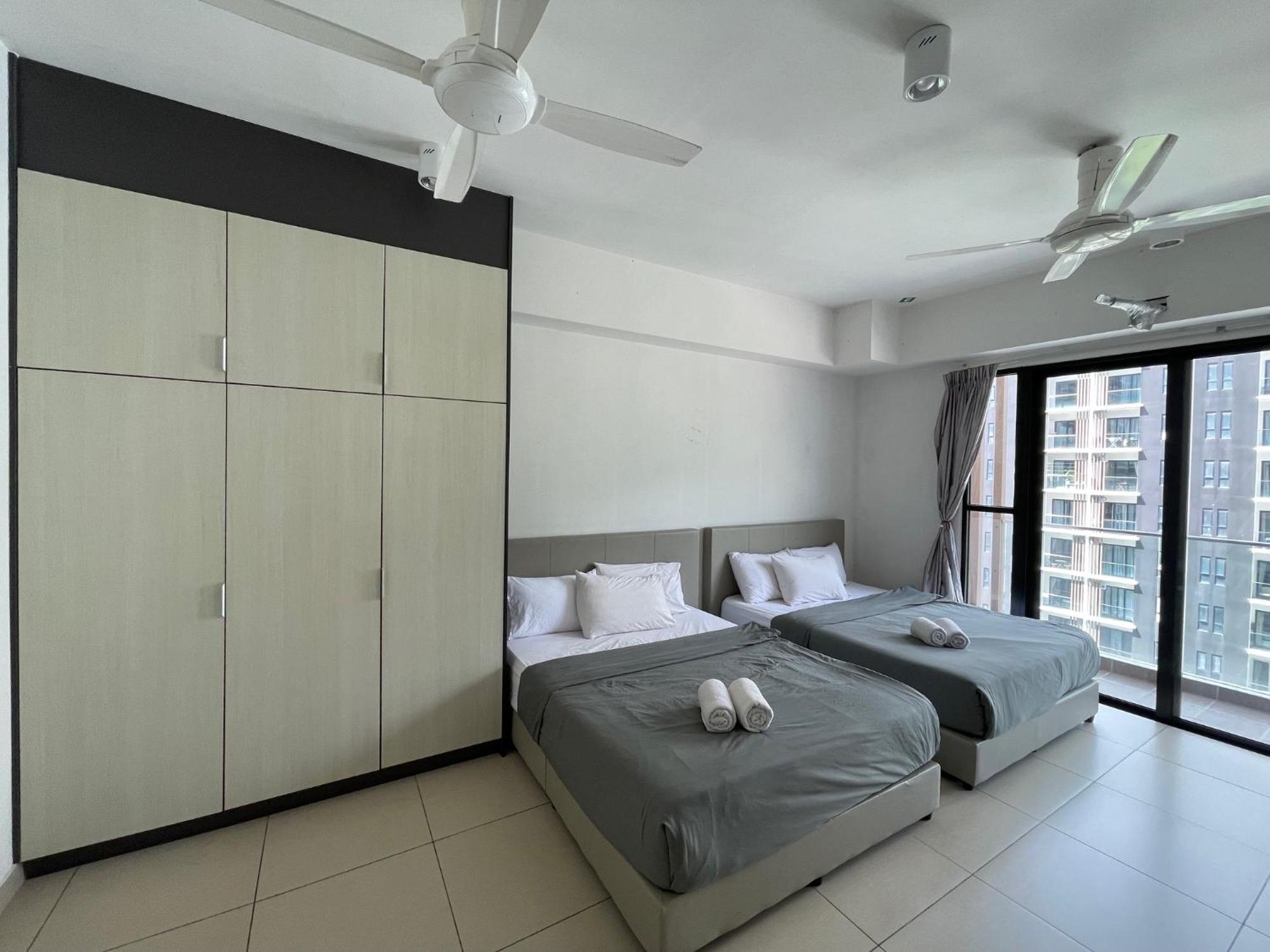 Midhill By Aurorahomes Apartment